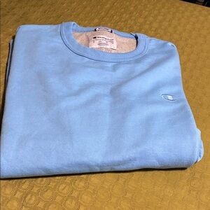 Vintage 00’s unisex 2x Champion Men's Light Blue Crewneck Sweater